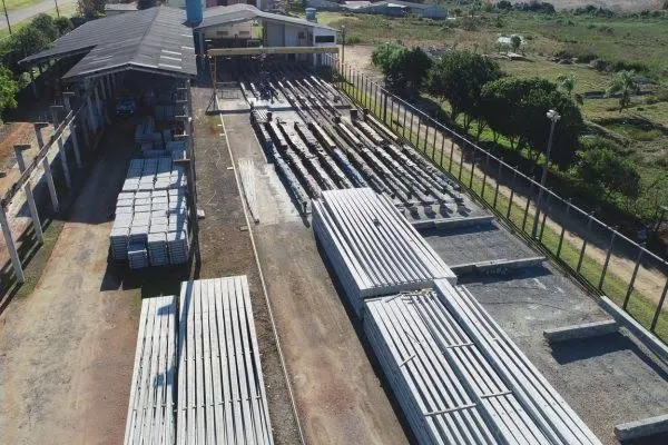 Poste Circular de Concreto em Nerópolis